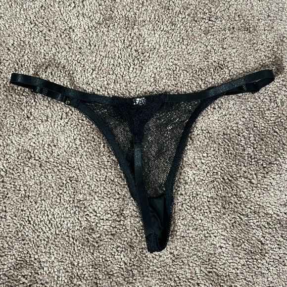 Lace V-String Thong Panty - Picture 2 of 2